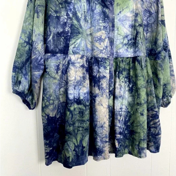 CAbi Woodstock Tie Dye Top Size M #5714 Blue Green‎ Unique NWOT $109 - Picture 7 of 11
